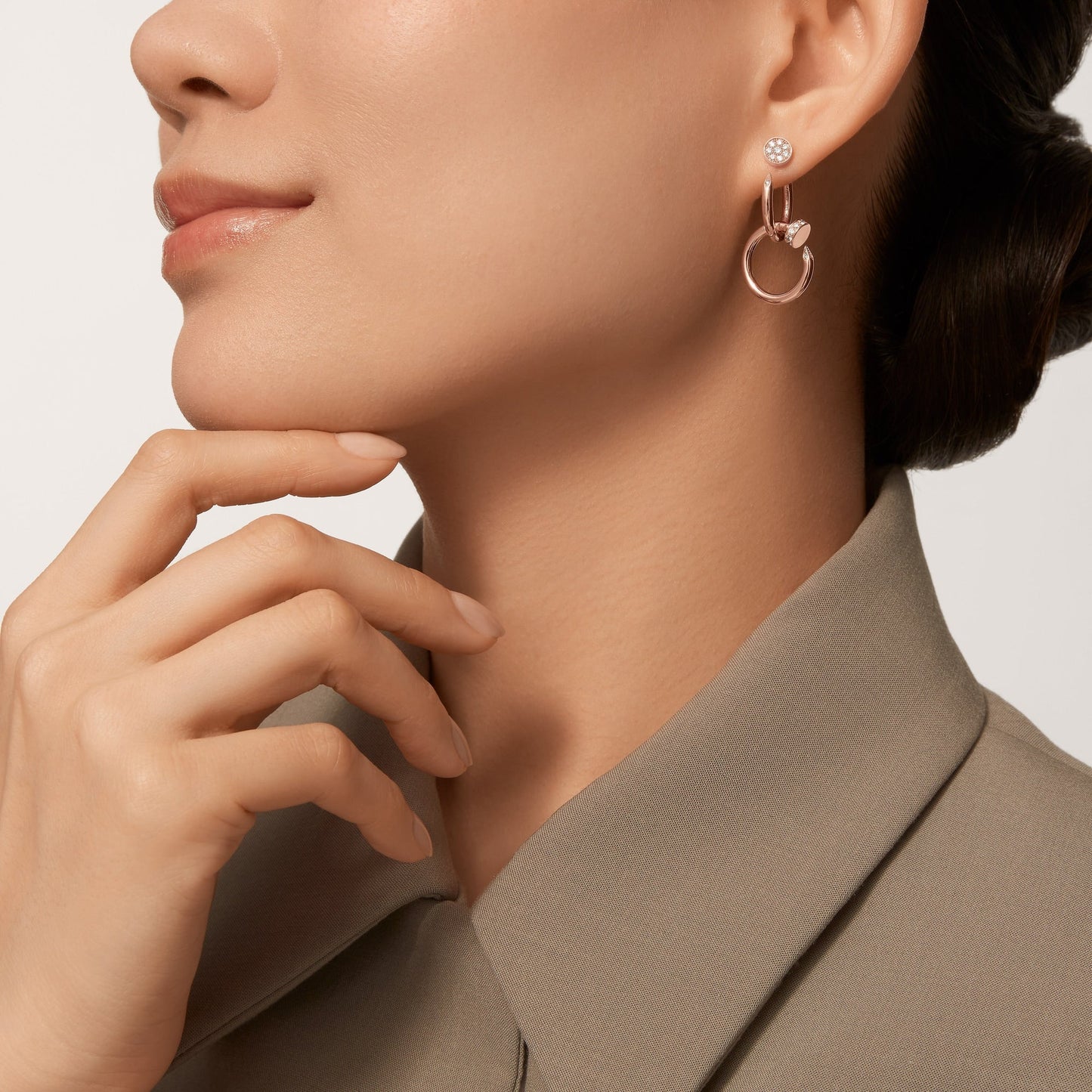 [NOBLE AURA] JUSTE HALF DIAMOND DOUBLE EARRINGS