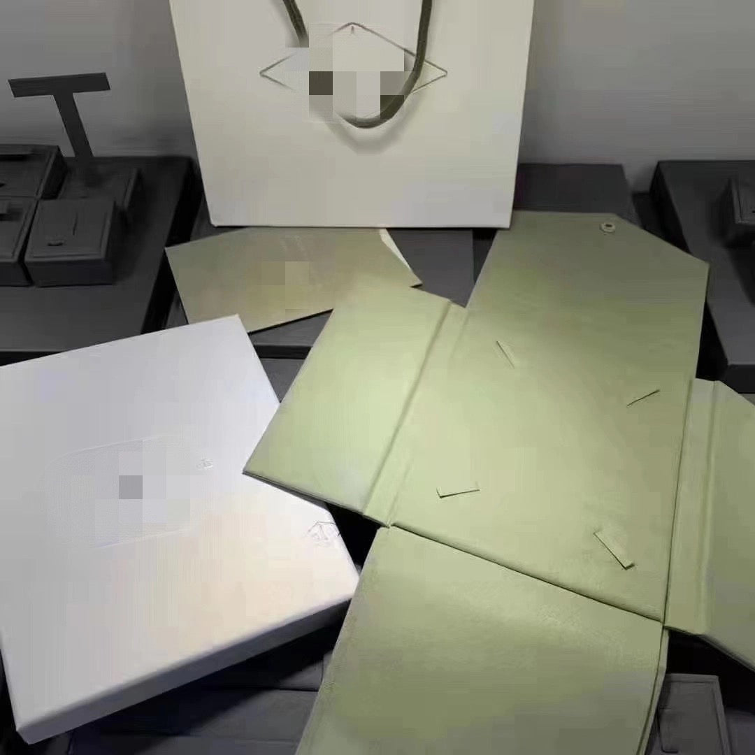 [NOBLE AURA]VA CLOVER BRACELET NECKLACE RING BOX GIFT BAG