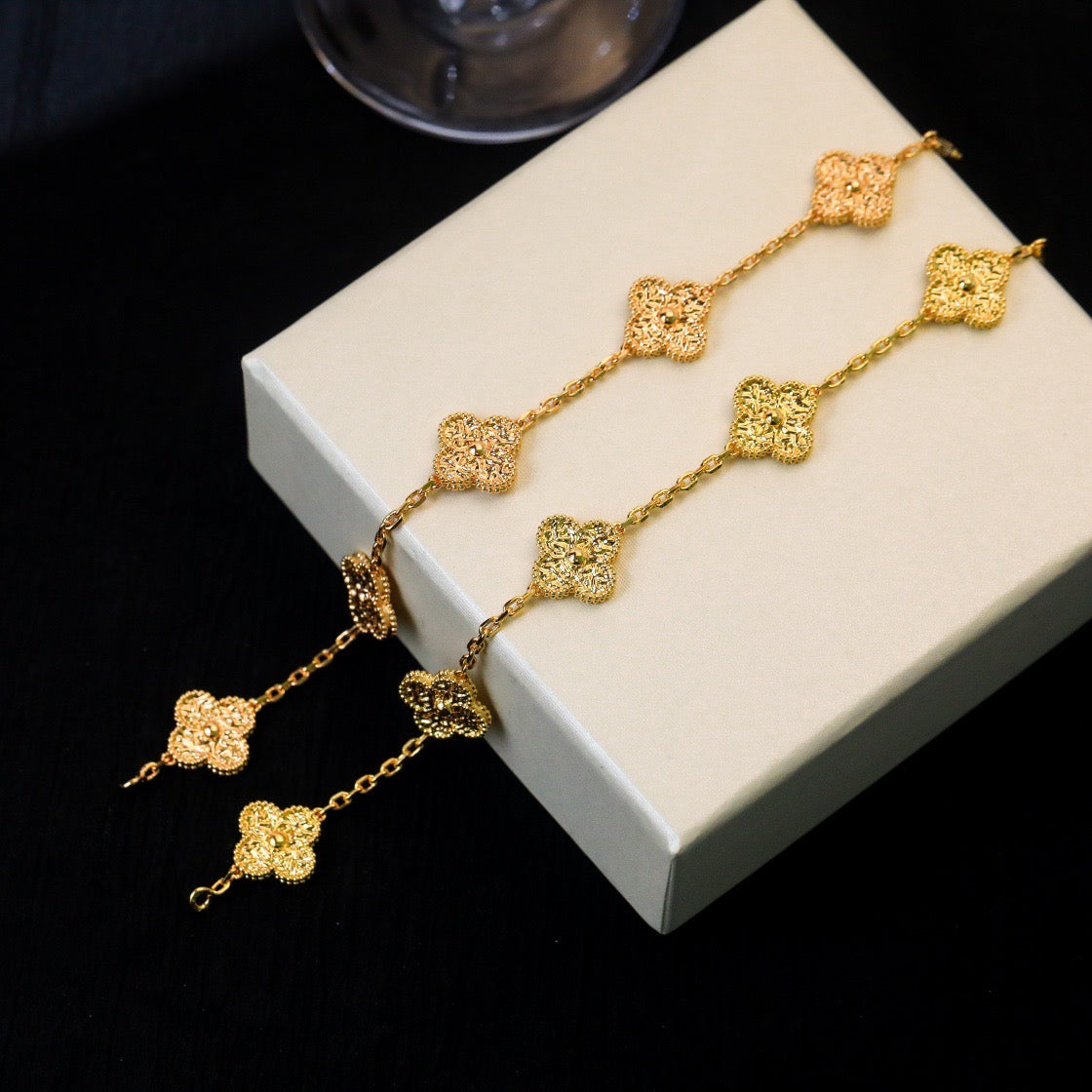 [NOBLE AURA]CLOVER 5 MOTIFS BRONZING BRACELET