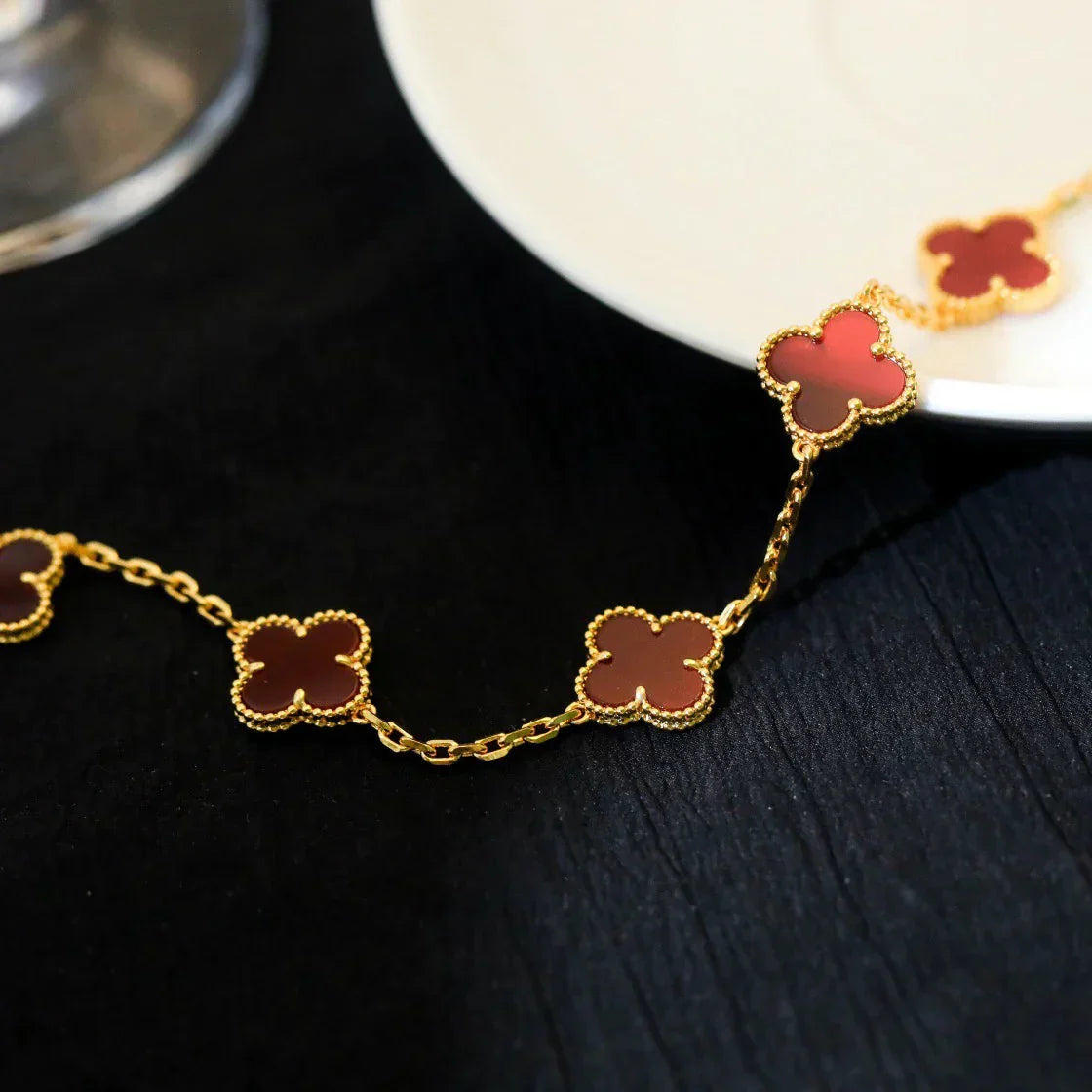 [NOBLE AURA] CLOVER 5 MOTIF RED CORNELIAN BRACELET COLLECTION