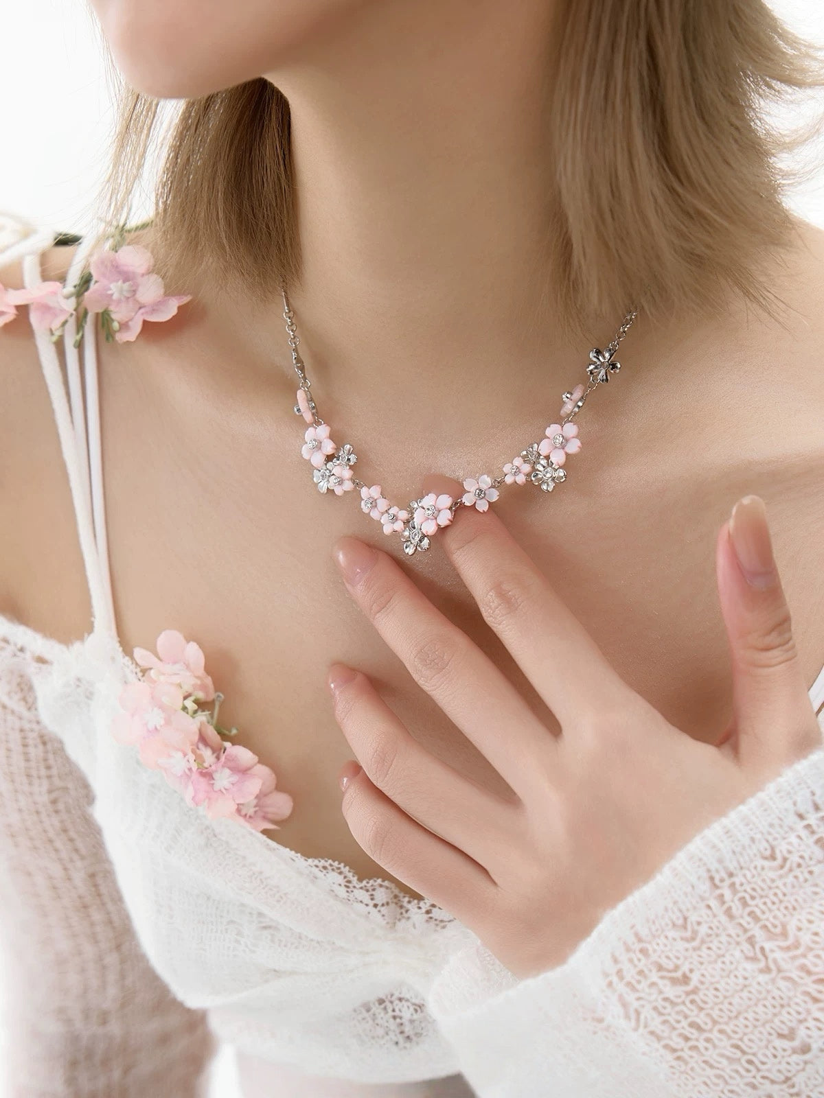BLOSSOM NECKLACE