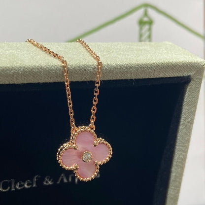 [NOBLE AURA]CLOVER 15MM DIAMOND PINK MOP NECKLACE