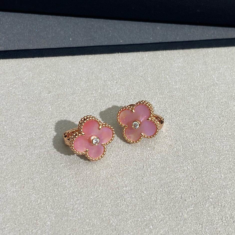 [NOBLE AURA]CLOVER MEDIUM 1 DIAMOND PINK EARRINGS
