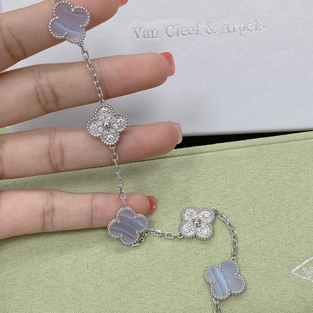 [NOBLE AURA] CLOVER 5 MOTIF PURPLE CHALCEDONY BRACELET COLLECTION