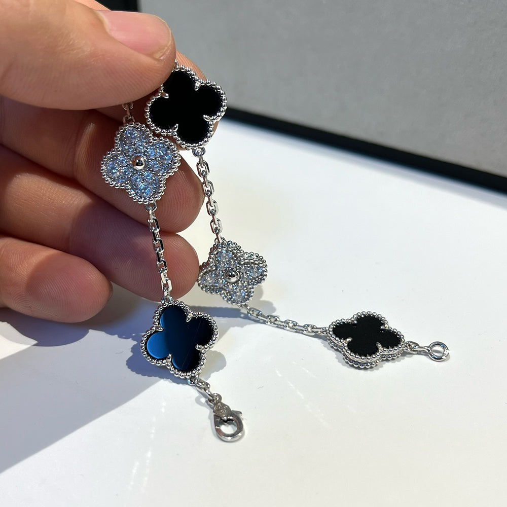 [NOBLE AURA] CLOVER 5 MOTIF ONYXS BRACELET COLLECTION