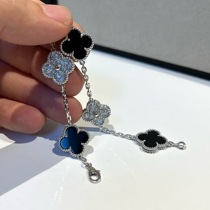 [NOBLE AURA] CLOVER 5 MOTIF ONYXS BRACELET COLLECTION