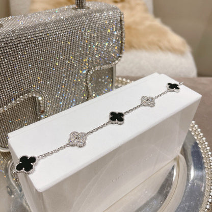 [NOBLE AURA] CLOVER 5 MOTIF ONYXS BRACELET COLLECTION