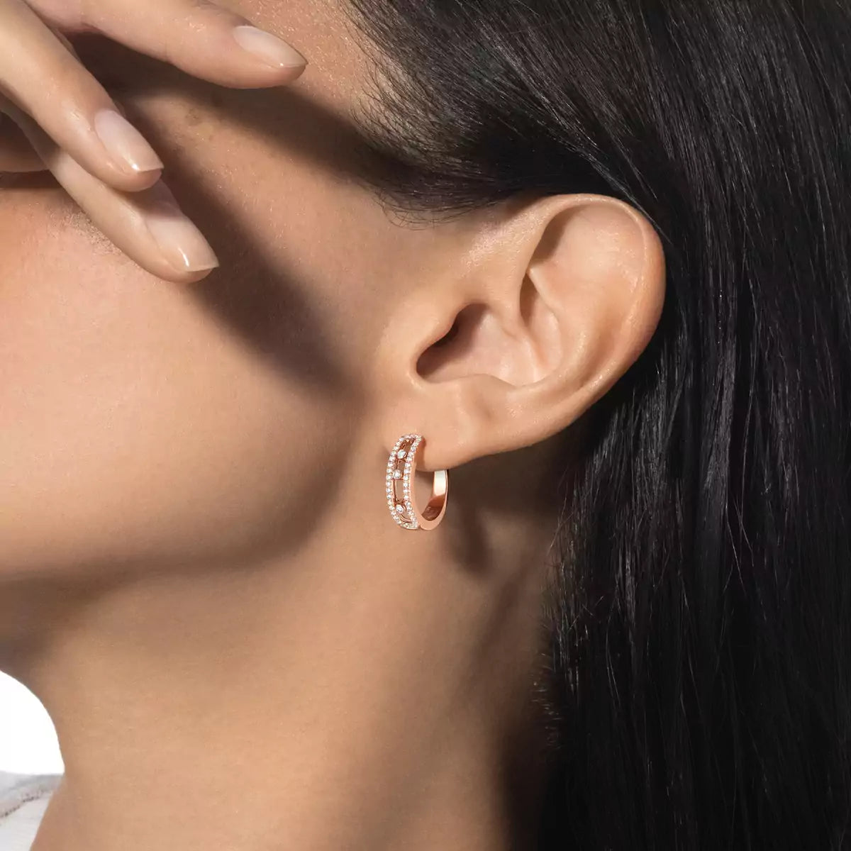[NOBLE AURA]Diamond Pave_ Hoop Earrings Move