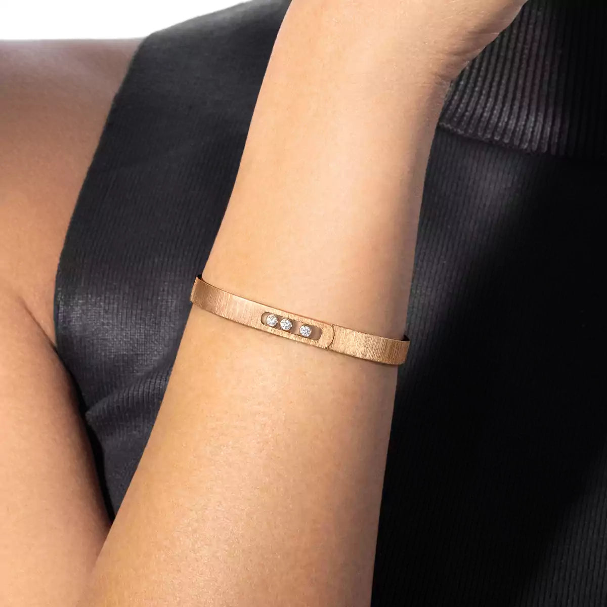 [NOBLE AURA]Move Noa Ciselé bangle