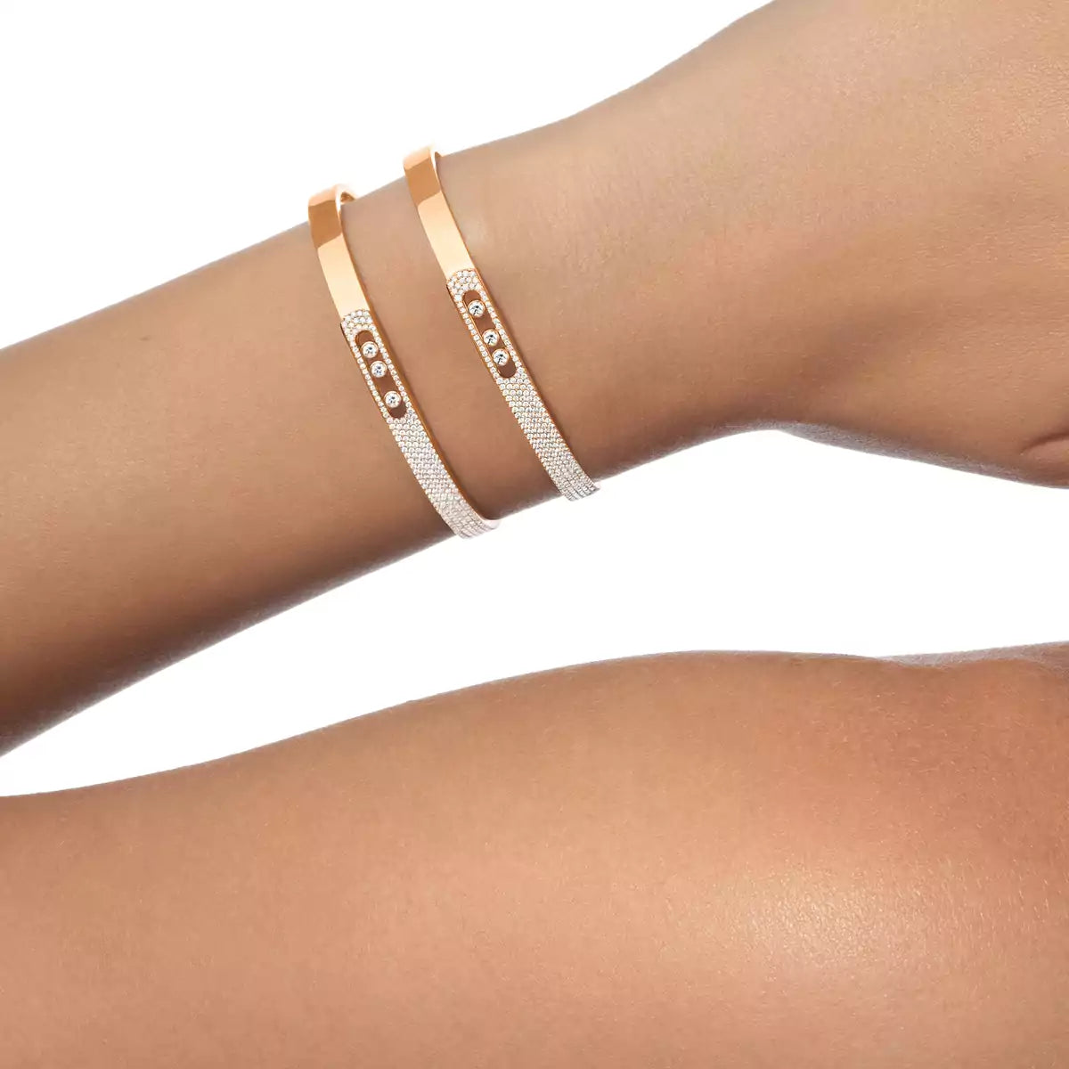 [NOBLE AURA]Move Noa Rose Gold Pavé Diamond Bangle Bracelet