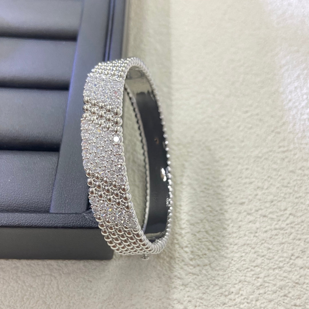 [NOBLE AURA]  FIVE-ROW DIAMOND BRACELET