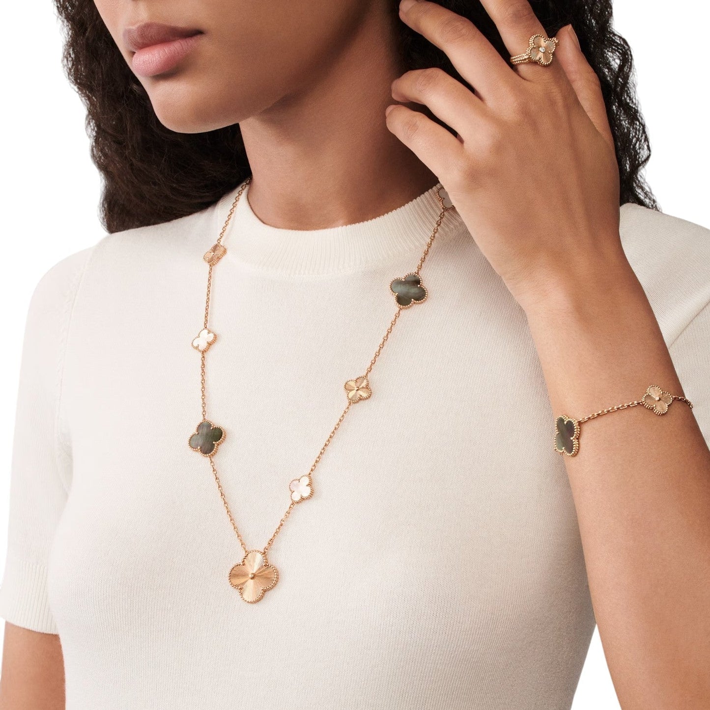 [NOBLE AURA]DETACHABLE CLOVER 15(11+4) FLOWER ROSE GOLD NECKLACE SET
