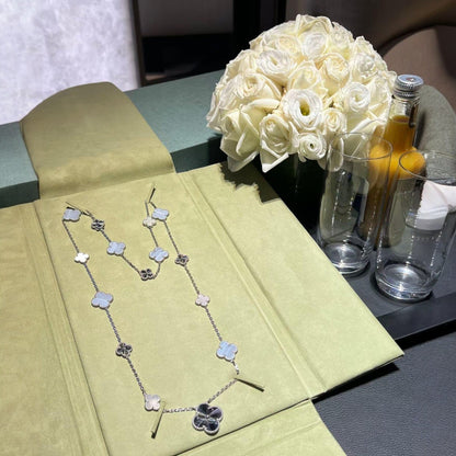 [NOBLE AURA]DETACHABLE CLOVER 15(11+4) FLOWER SILVER NECKLACE SET