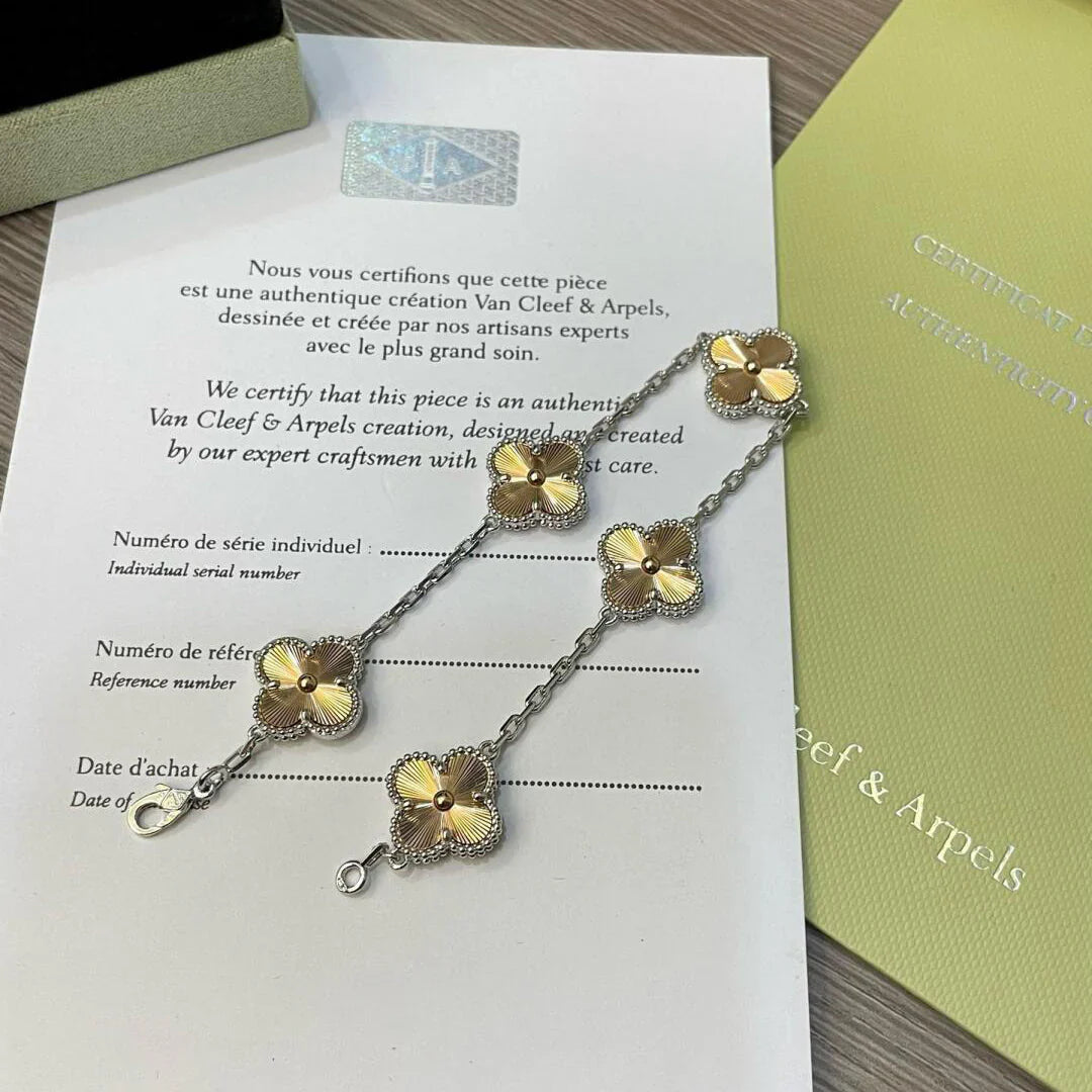 [NOBLE AURA] CLOVER 5 MOTIF LASER BRACELET COLLECTION