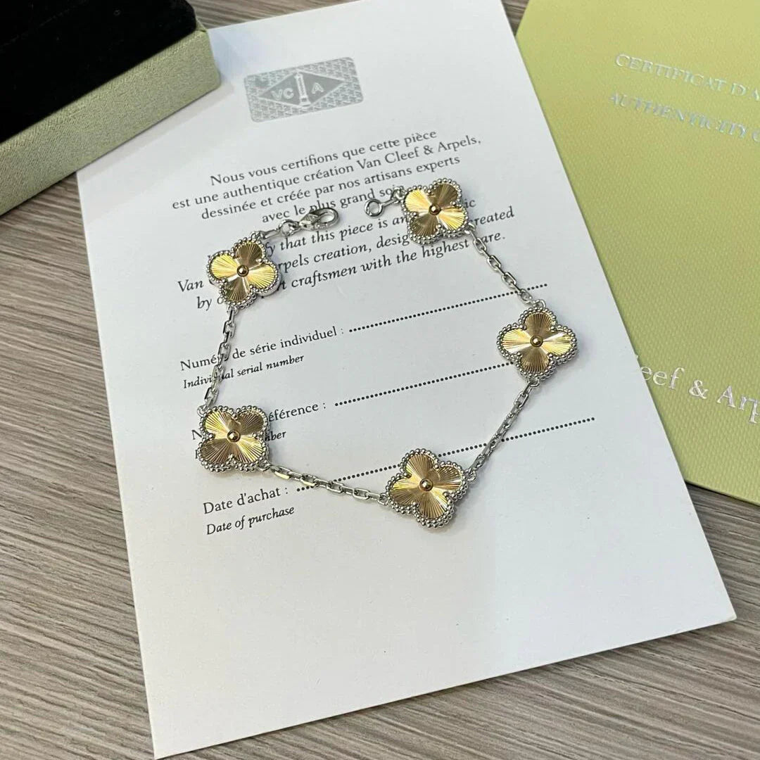 [NOBLE AURA] CLOVER 5 MOTIF LASER BRACELET COLLECTION