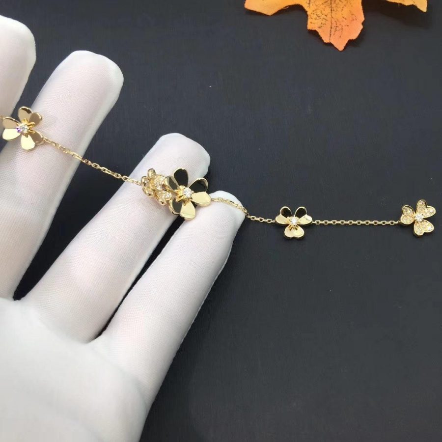 [NOBLE AURA]FRIVOLE GOLD 5 FLOWERS BRACELET