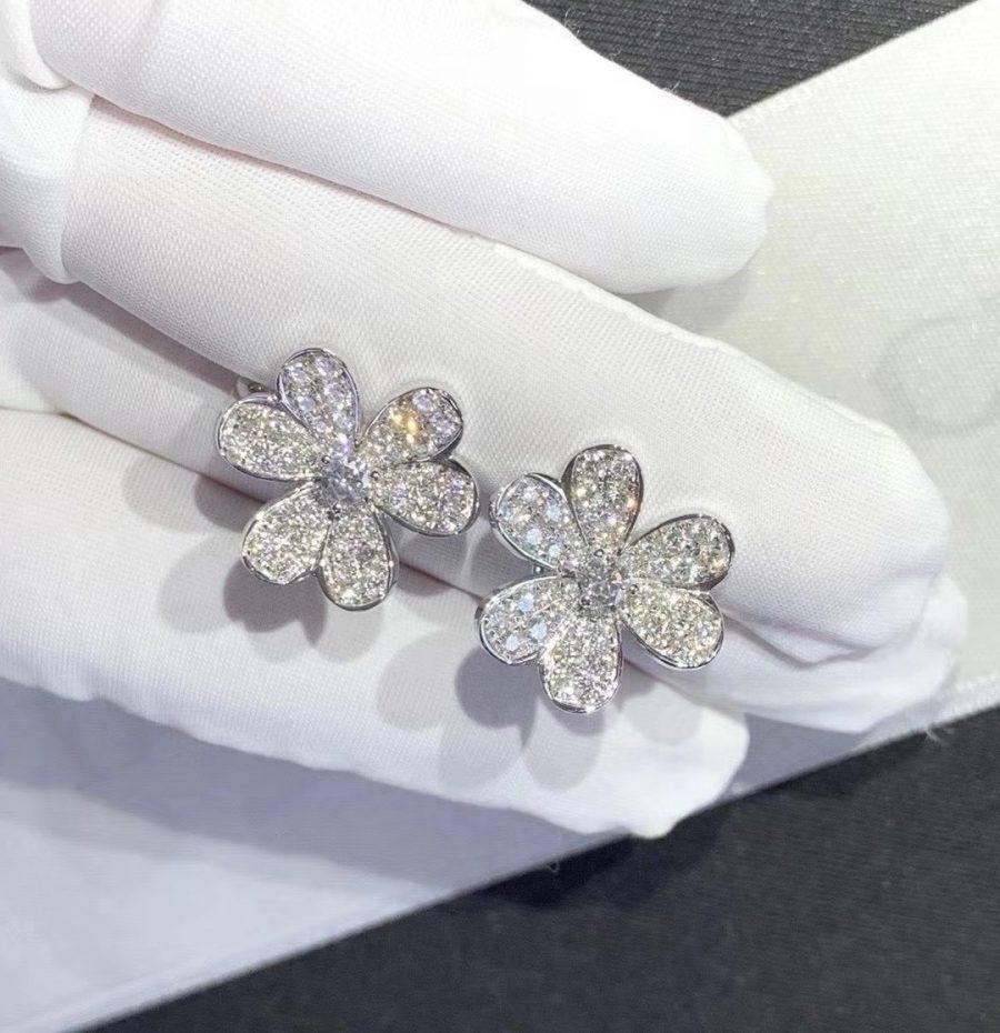 [NOBLE AURA]FRIVOLE SILVER FLOWER DIAMOND EARRINGS
