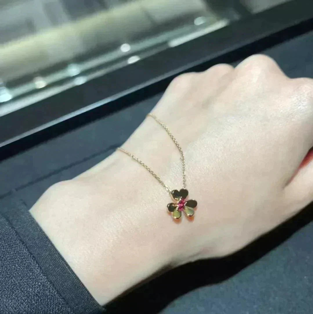 [NOBLE AURA]FRIVOLE GOLD FLOWER NECKLACE
