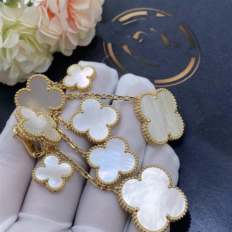 [NOBLE AURA]CLOVER EARRINGS WHITE MOP 4 MOTIFS GOLD