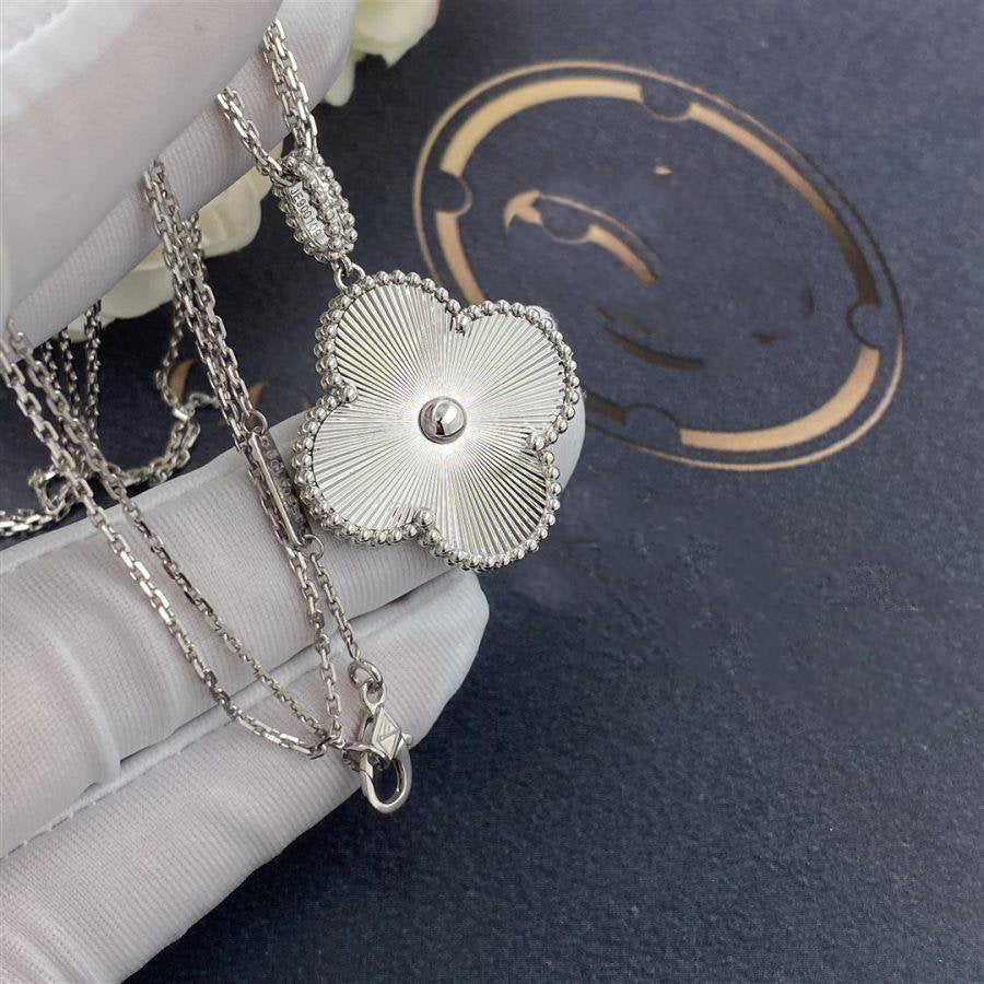 [NOBLE AURA]CLOVER 25MM SILVER BIG CLOVER NECKLACE