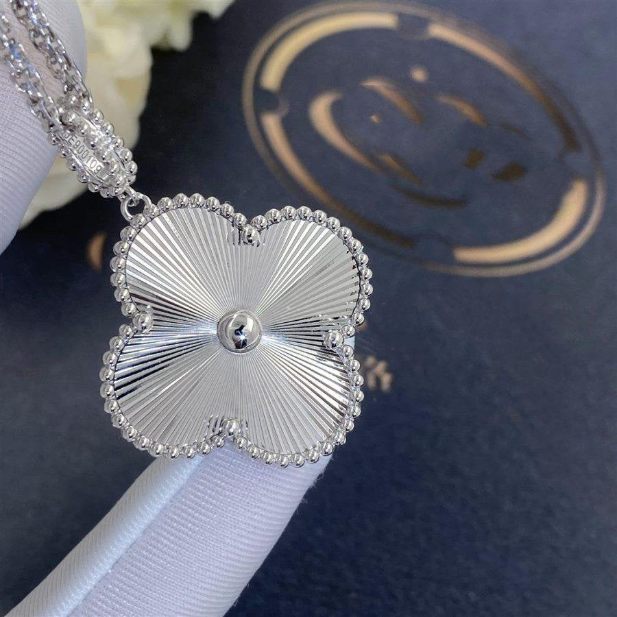 [NOBLE AURA]CLOVER 25MM SILVER BIG CLOVER NECKLACE