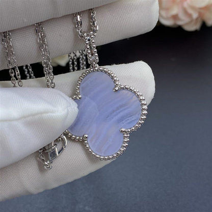 [NOBLE AURA]CLOVER SILVER CHALCEDONY BIG CLOVER NECKLACE