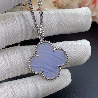 [NOBLE AURA]CLOVER SILVER CHALCEDONY BIG CLOVER NECKLACE