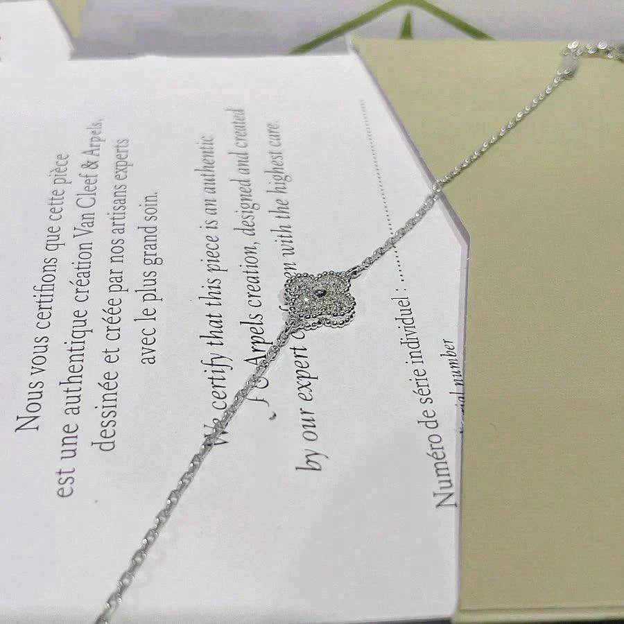 [NOBLE AURA]CLOVER  SINGLE FLOWER BRACELET SILVER