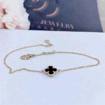 [NOBLE AURA]CLOVER ONYX SINGLE FLOWER BRACELET