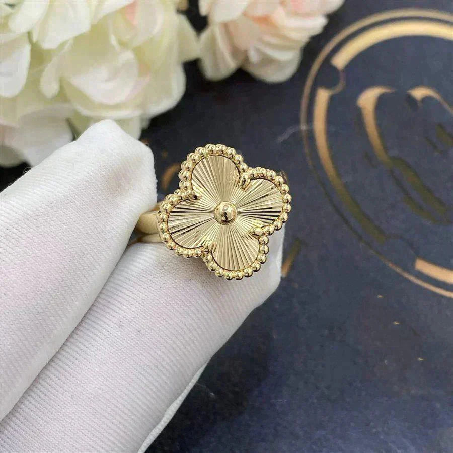 [NOBLE AURA]CLOVER GOLD RING