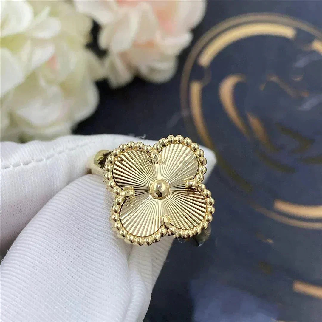 [NOBLE AURA]CLOVER GOLD RING
