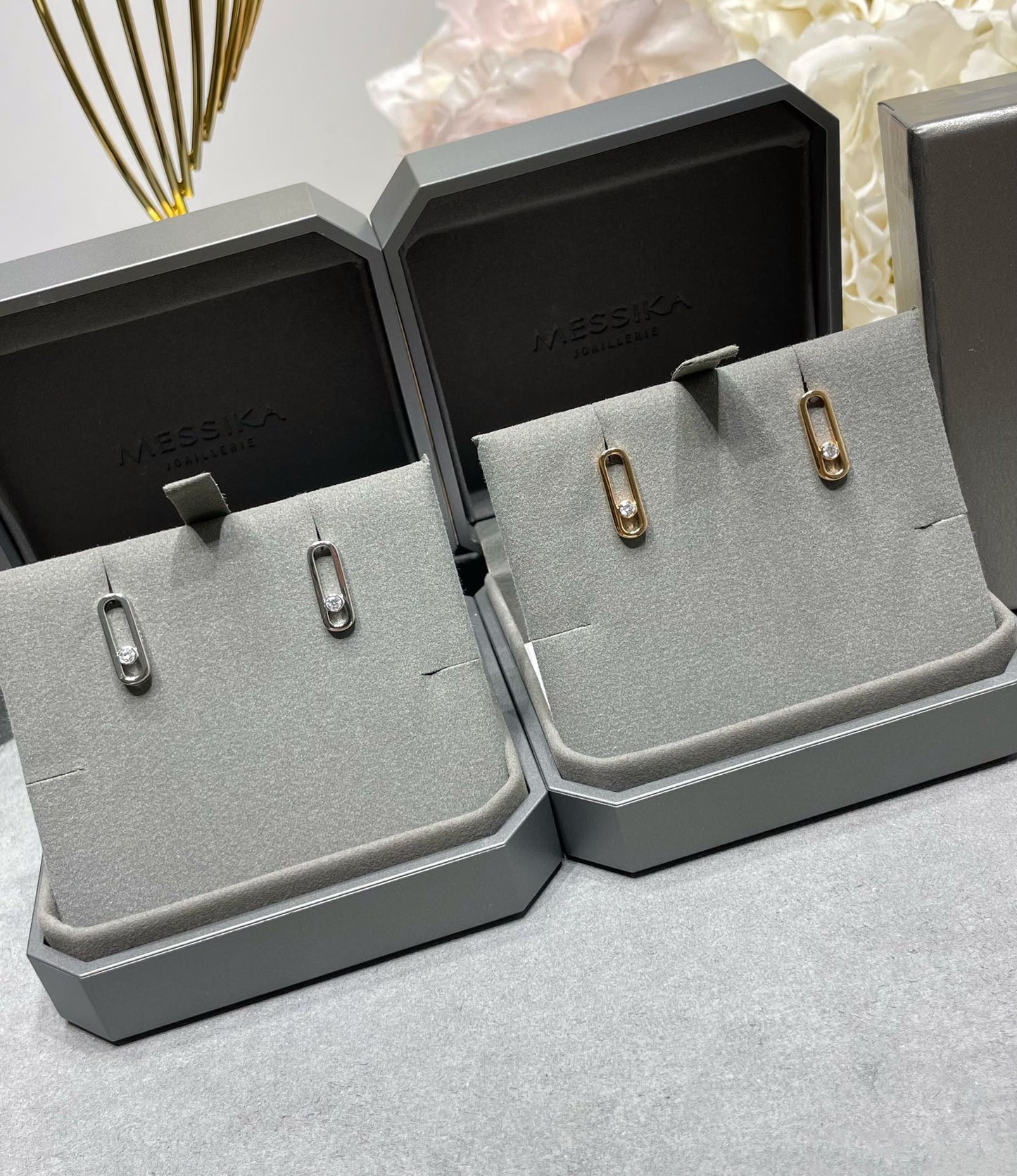 [NOBLE AURA]MOVE UNO SMALL 1 DIAMOND EARRINGS