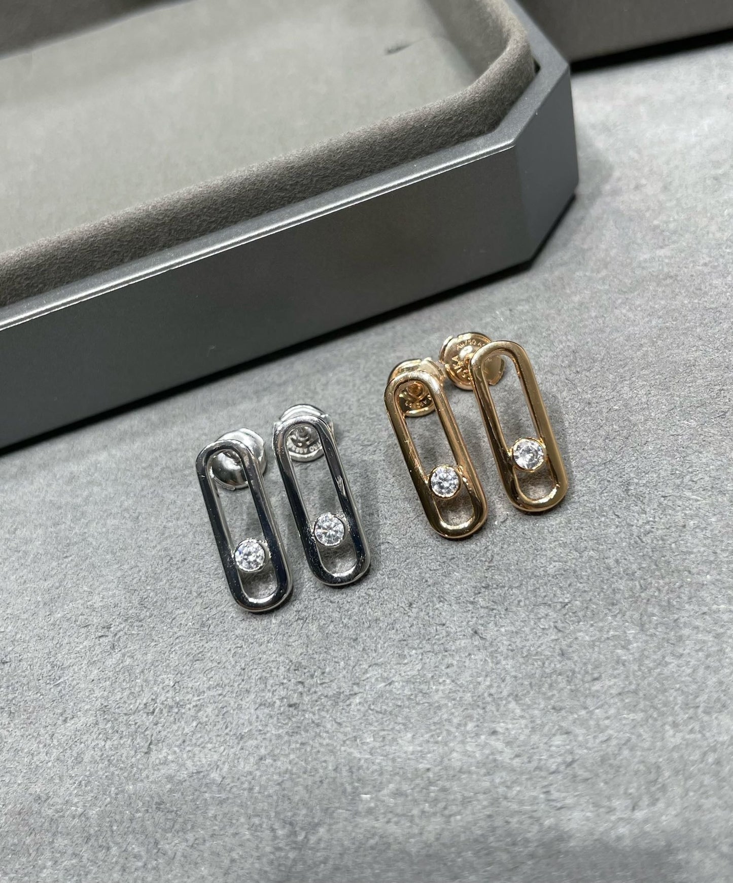[NOBLE AURA]MOVE UNO SMALL 1 DIAMOND EARRINGS