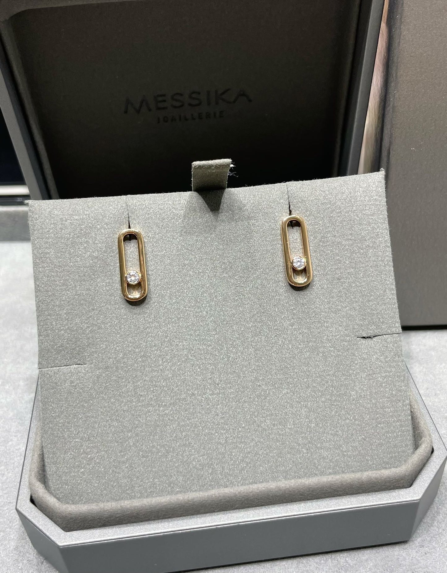 [NOBLE AURA]MOVE UNO SMALL 1 DIAMOND EARRINGS
