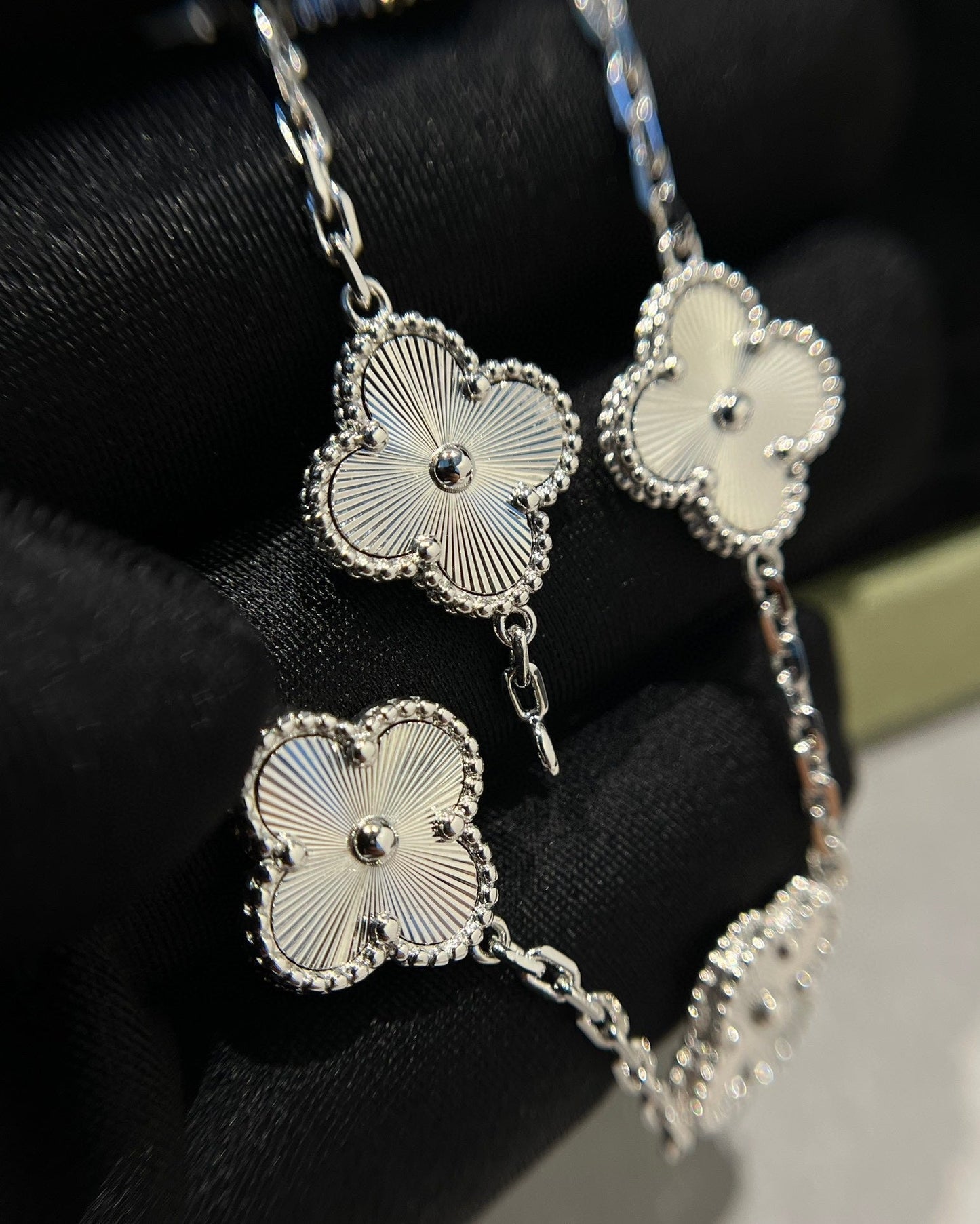 [NOBLE AURA]CLOVER SILVER 5 MOTIFS BRACELET